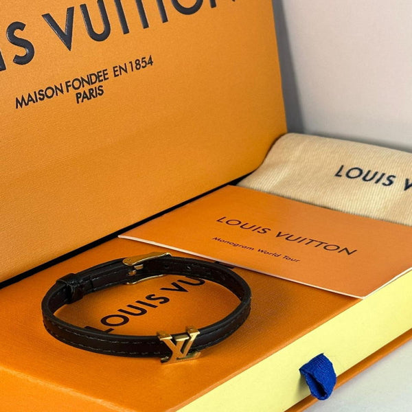 اسوارة من ماركة لويس فيتون Louis viton