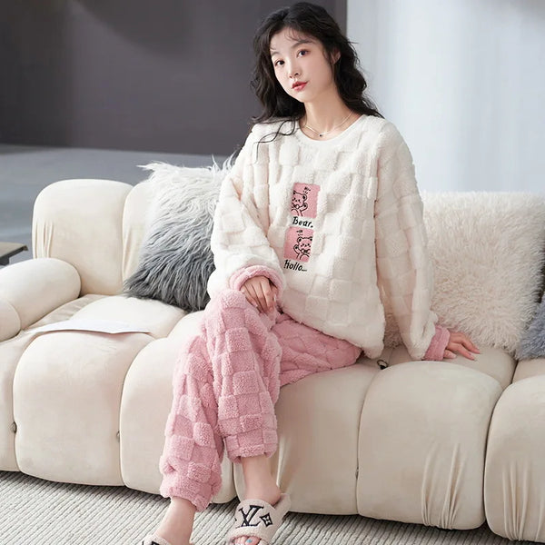 بجامة نوم بخامة من الصوف المرجاني دافئة